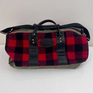 FROST RIVER IMOUT DUFFLE BAG CARRY ON - RED PLAID 39 L